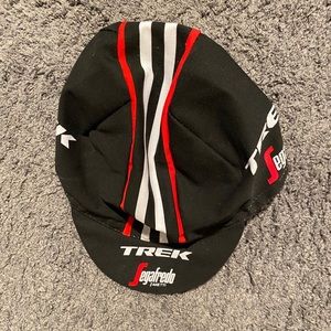 Santini Trek-Segafredo hat